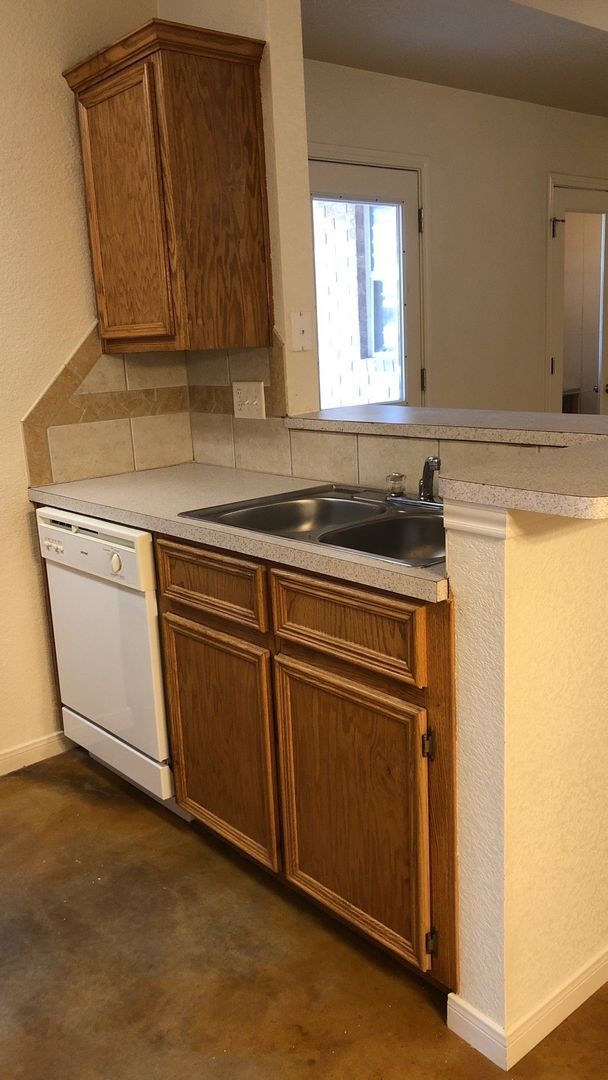 Building Photo - 1402 Powder River Dr