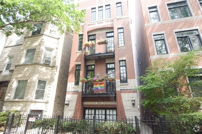 Building Photo - 824 W Buckingham Pl