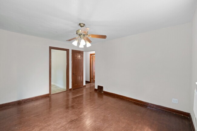 Foto del edificio - 7007 Paisley Dr