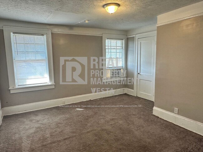 Building Photo - 2697 Napier Ave