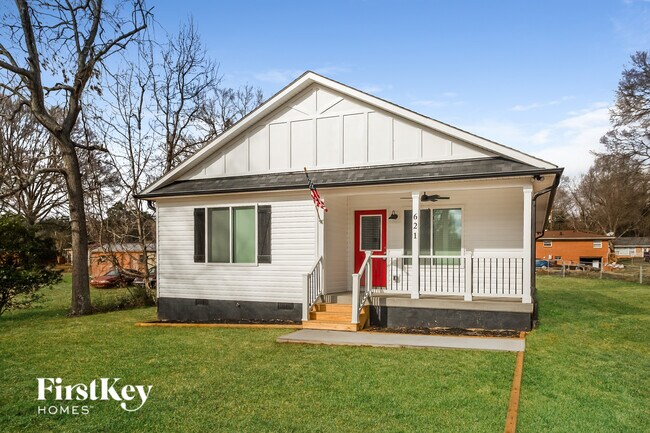 Foto del edificio - 621 E Mills Dr