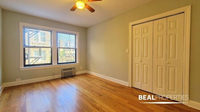 Building Photo - 0 bedroom in CHICAGO IL 60657