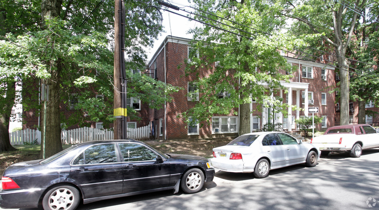 Foto del edificio - Williams Court Apartment