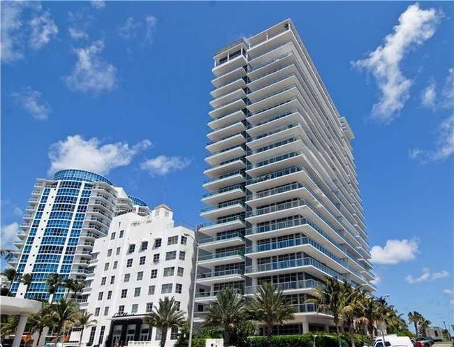 Building Photo - 3737 Collins Ave