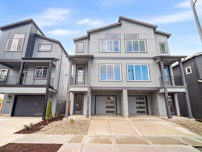 Building Photo - $500 off 1st month! Beautiful, brand spanking new 2-bdrm/2.5-bath duplex townhome! W/D, garage, q...