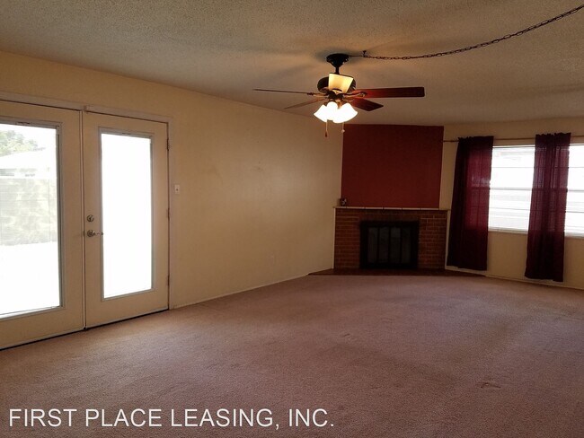 Building Photo - 3 br, 2 bath House - 905 W. Manana Blvd.
