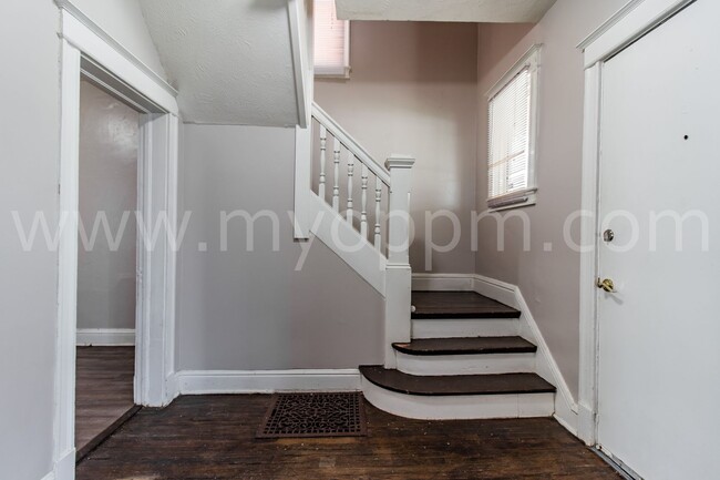 Building Photo - 120 N 40th St