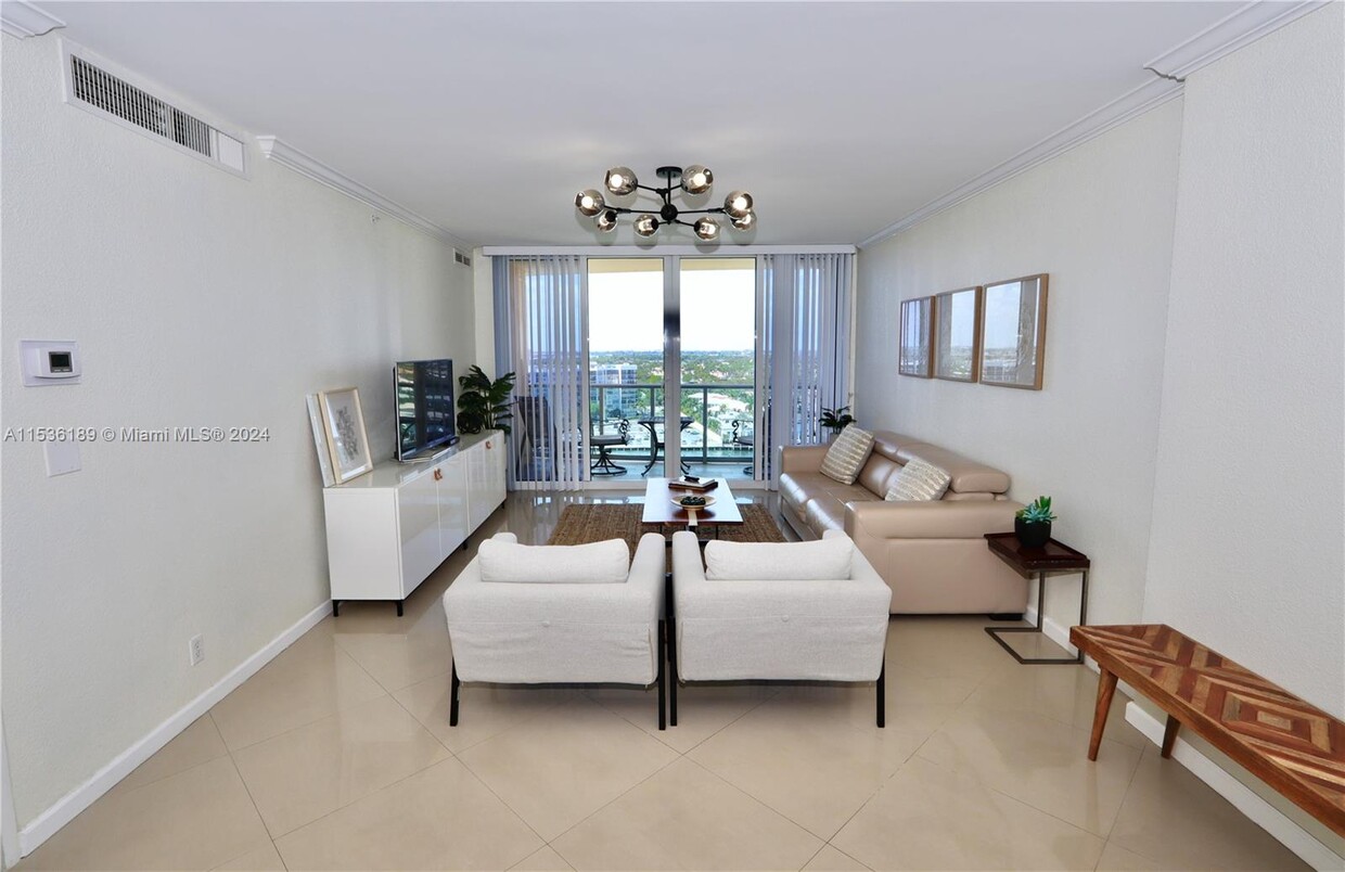 Primary Photo - 2501 S Ocean Dr