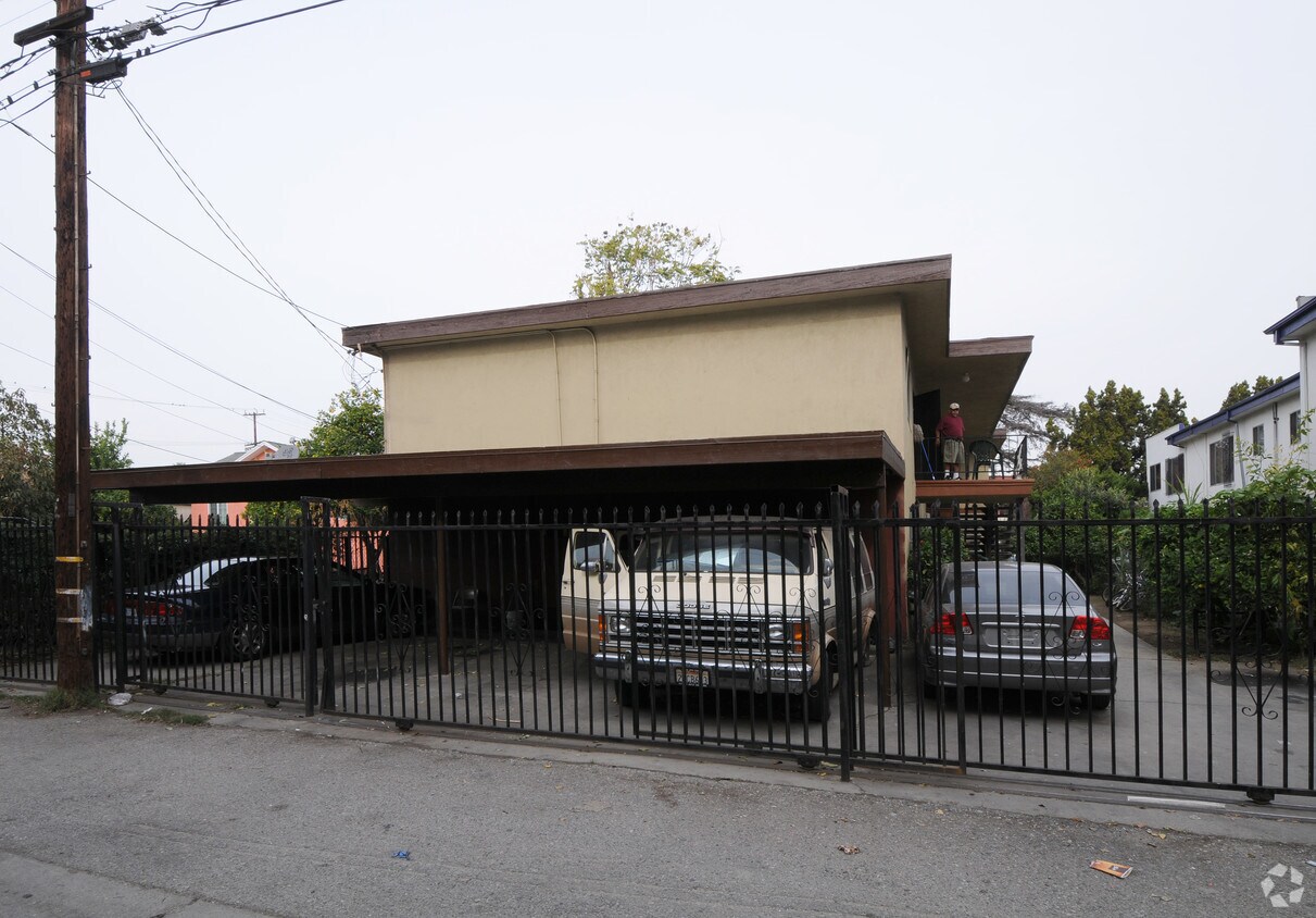 Foto del edificio - 1862 W 20th St