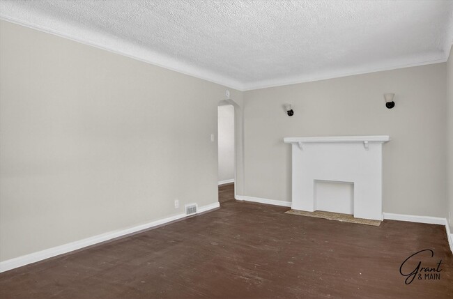 Building Photo - 12200 Cheyenne St