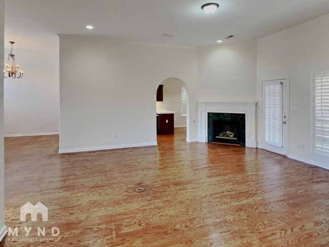 Building Photo - 4491 Brighton Cir
