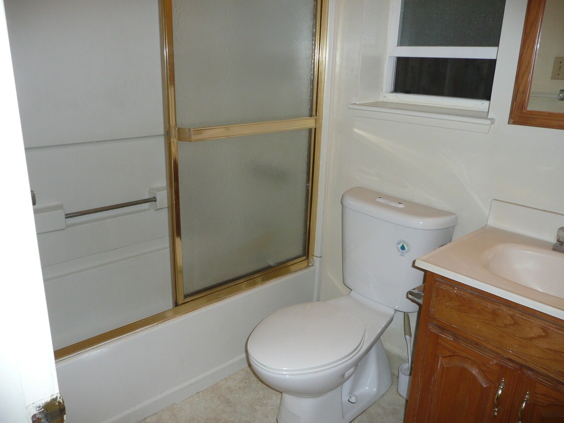 Primary Photo - 1285 Ayala Dr