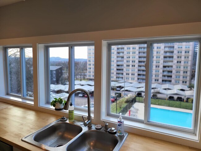 Foto del edificio - 3353 Acklen Ave