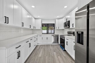 Building Photo - 17329 NW 62nd Ct