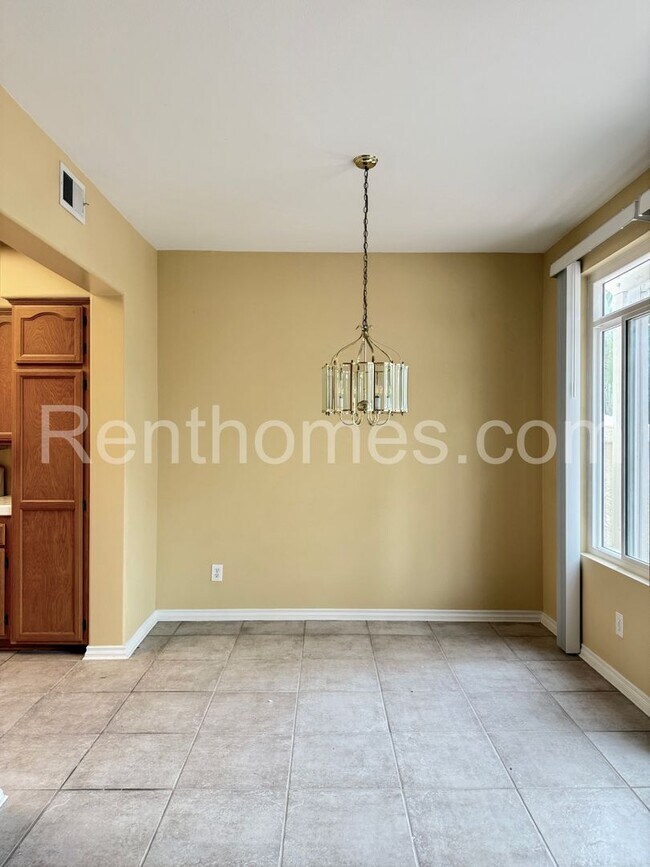 Foto del edificio - 12330 Springwater Point