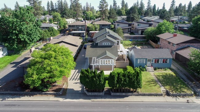 Building Photo - Amazing South Hill Home 3 Bed 3.25 bath w/...