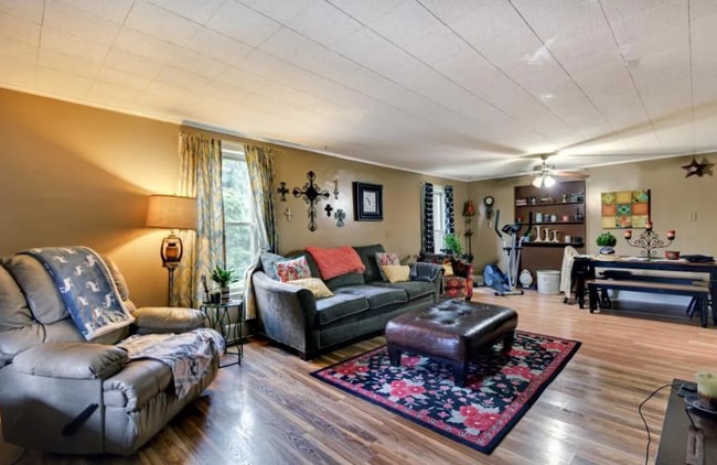 Building Photo - 491 County Road A