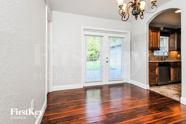 Building Photo - 4635 Dillwyn Dr