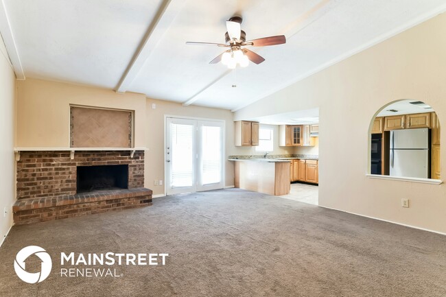 Building Photo - 5514 Edgebrook Forest Dr