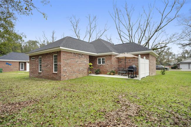 Building Photo - 34 Grove Cir