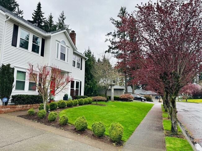 Building Photo - Stunning Custom Home in Sought After Camas Neighborhood