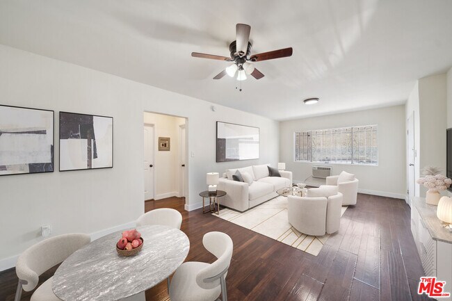 Foto del edificio - 5390 Romaine St