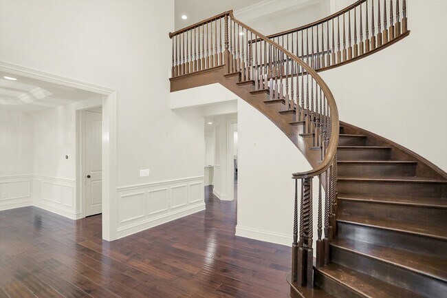 Building Photo - 4454 Panthera Leo Dr