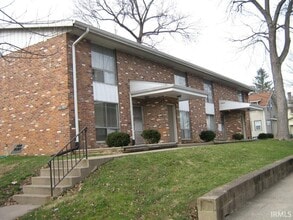 Building Photo - 411 E 8th St