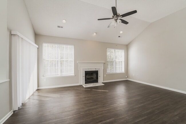 Building Photo - 7437 Reedy Creek Rd