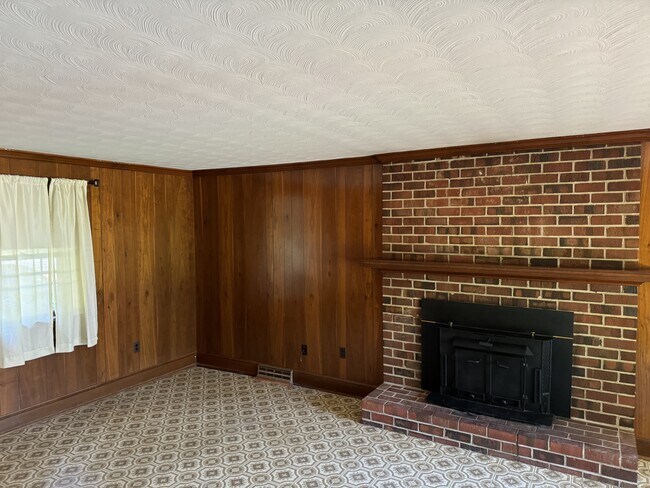 Foto del edificio - 7238 Bellspring Dr