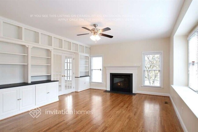 Building Photo - 5633 Legacy Cir