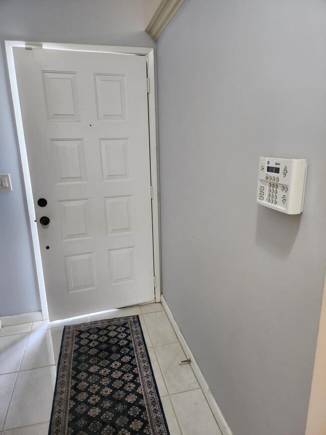 Foto del edificio - 8951 Sunnywood Pl