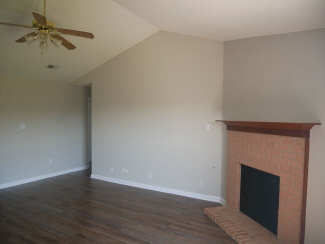 Building Photo - 6192 Magnolia Lakes Dr