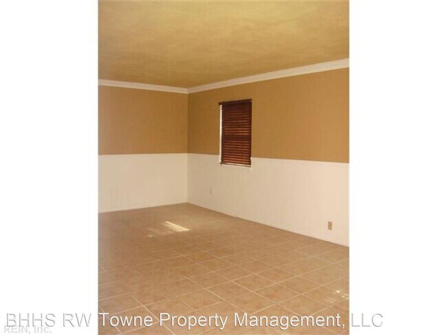 Building Photo - 3 br, 2.5 bath House - 560 Old Post Road