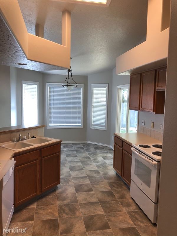 Building Photo - 3 br, 2 bath House - 6427 E Dannsmore Dr