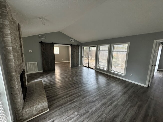 Foto del edificio - 2923 Ashford Trail