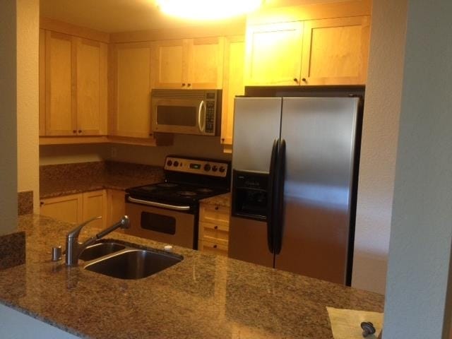 Building Photo - 3520 Lebon Dr