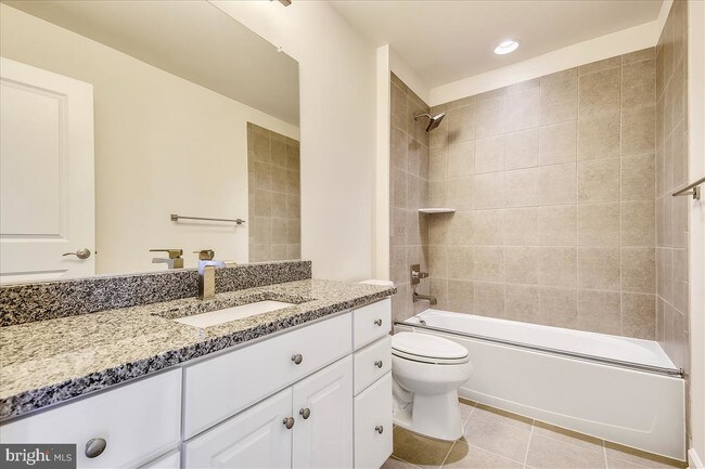 Building Photo - 2907 Middleham Court