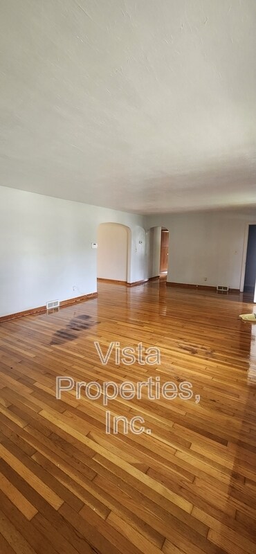 Foto del edificio - 7601 Shepherdsville Rd
