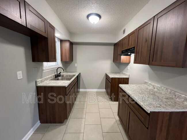 Foto del edificio - 3018 Churchill St