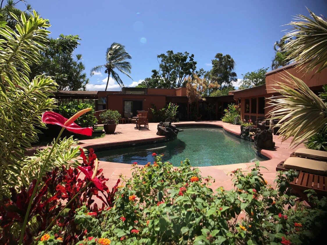 Primary Photo - A Modernist Tropical Haven on Maui’s North...