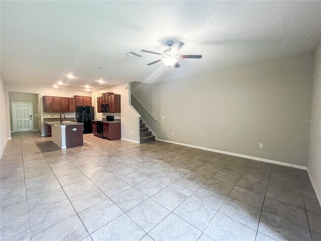 Foto del edificio - 10656 Lake Montauk Dr