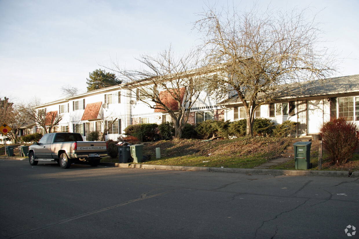 Foto del edificio - 1091 NE Turner Dr