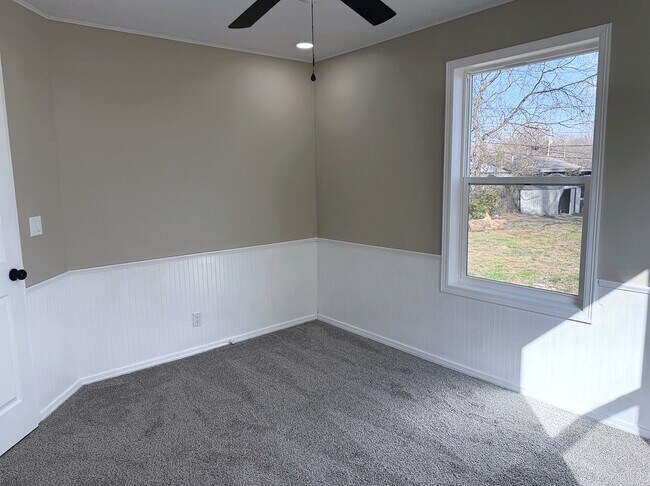 Foto del edificio - 1220 Garden Dr