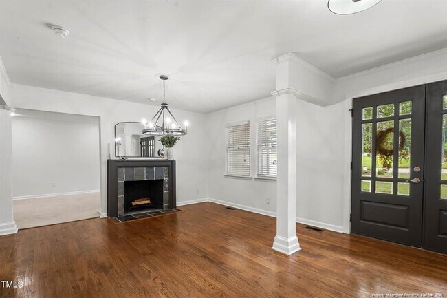 Building Photo - 334 Westview Dr
