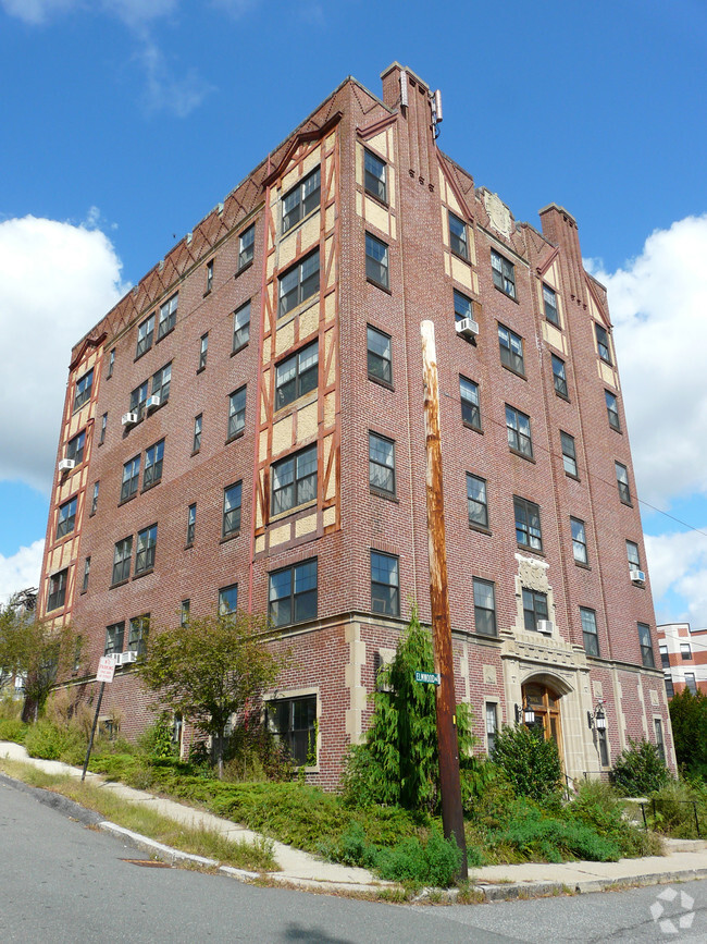 Foto del edificio - Elmwood Apartments