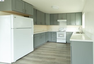 Building Photo - 3639 Patterson Ave