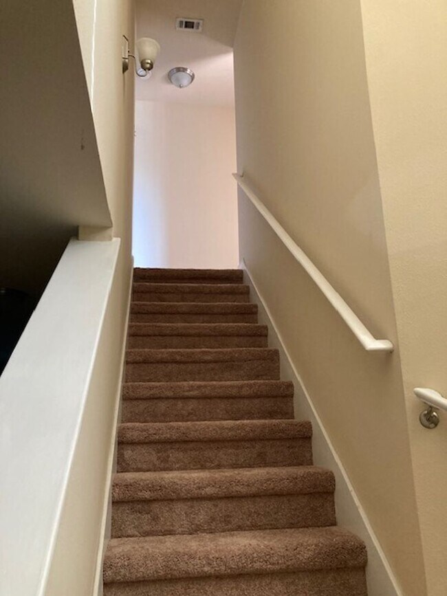 Foto del edificio - Spacious 4 Bedroom