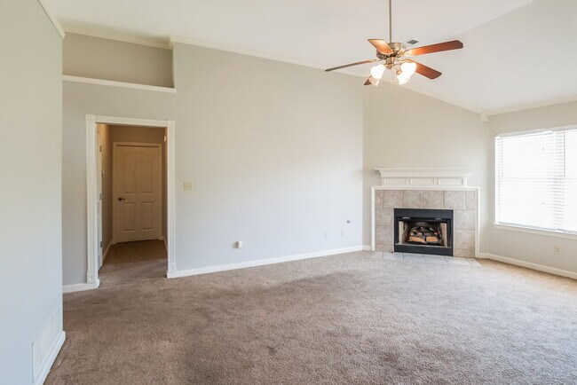 Foto del edificio - 6254 Ravenwood Park Dr N