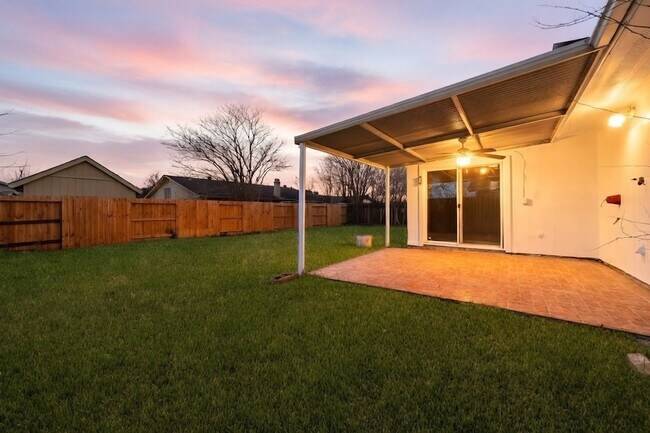Foto del edificio - 11610 Grapewood Dr